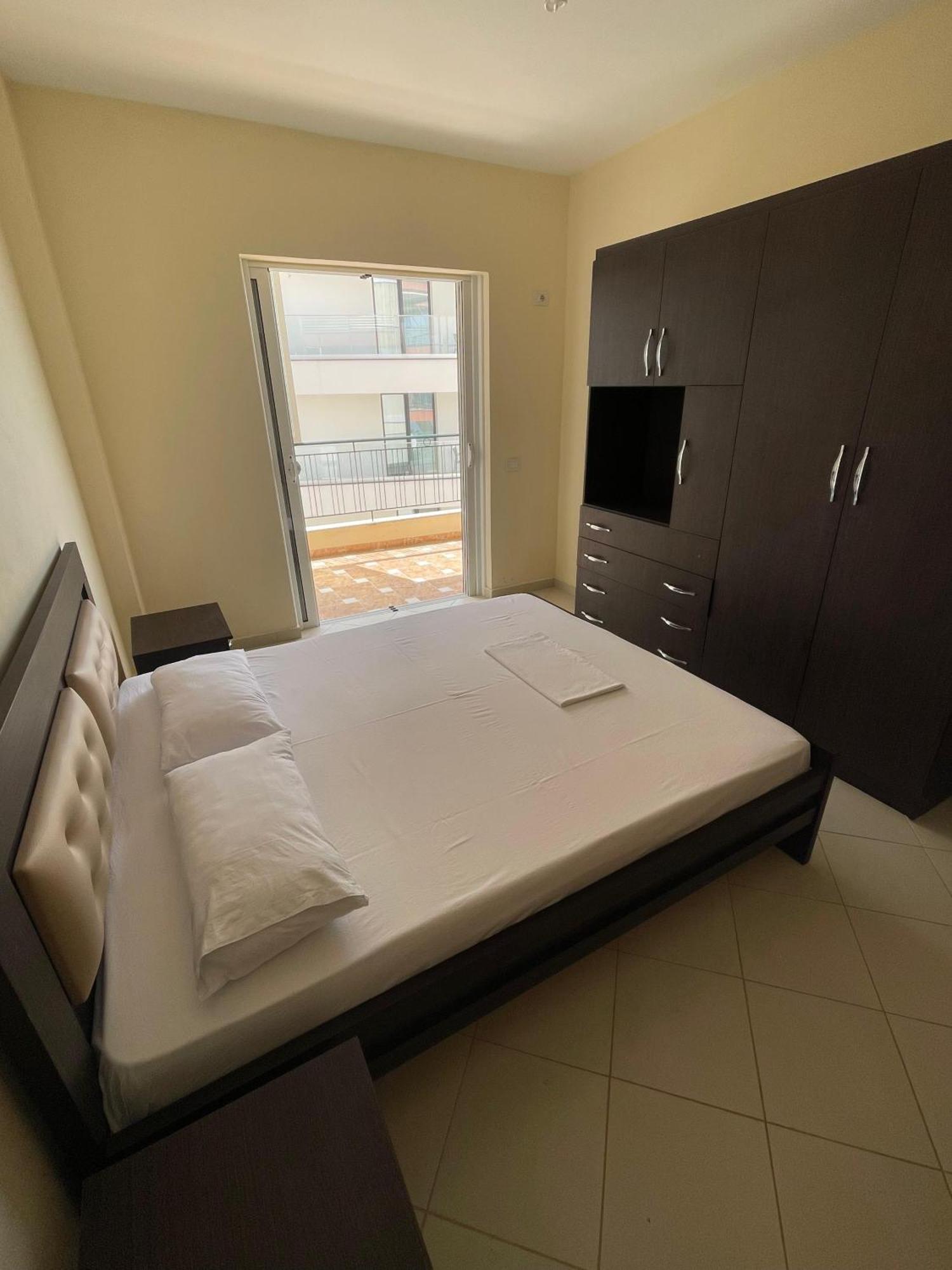 Lovely 3-Bedroom Apartment Rei Saranda Zewnętrze zdjęcie