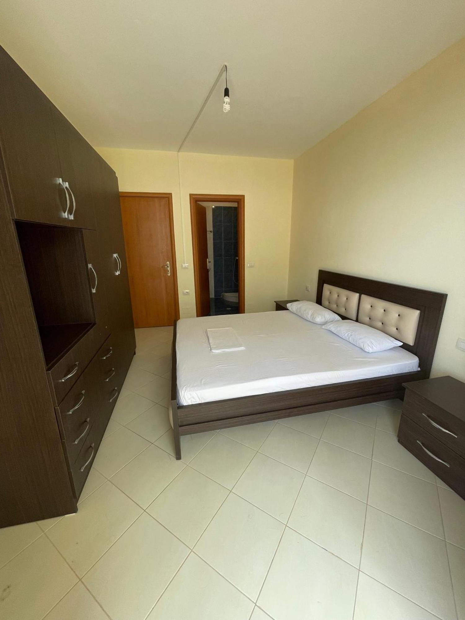Lovely 3-Bedroom Apartment Rei Saranda Zewnętrze zdjęcie