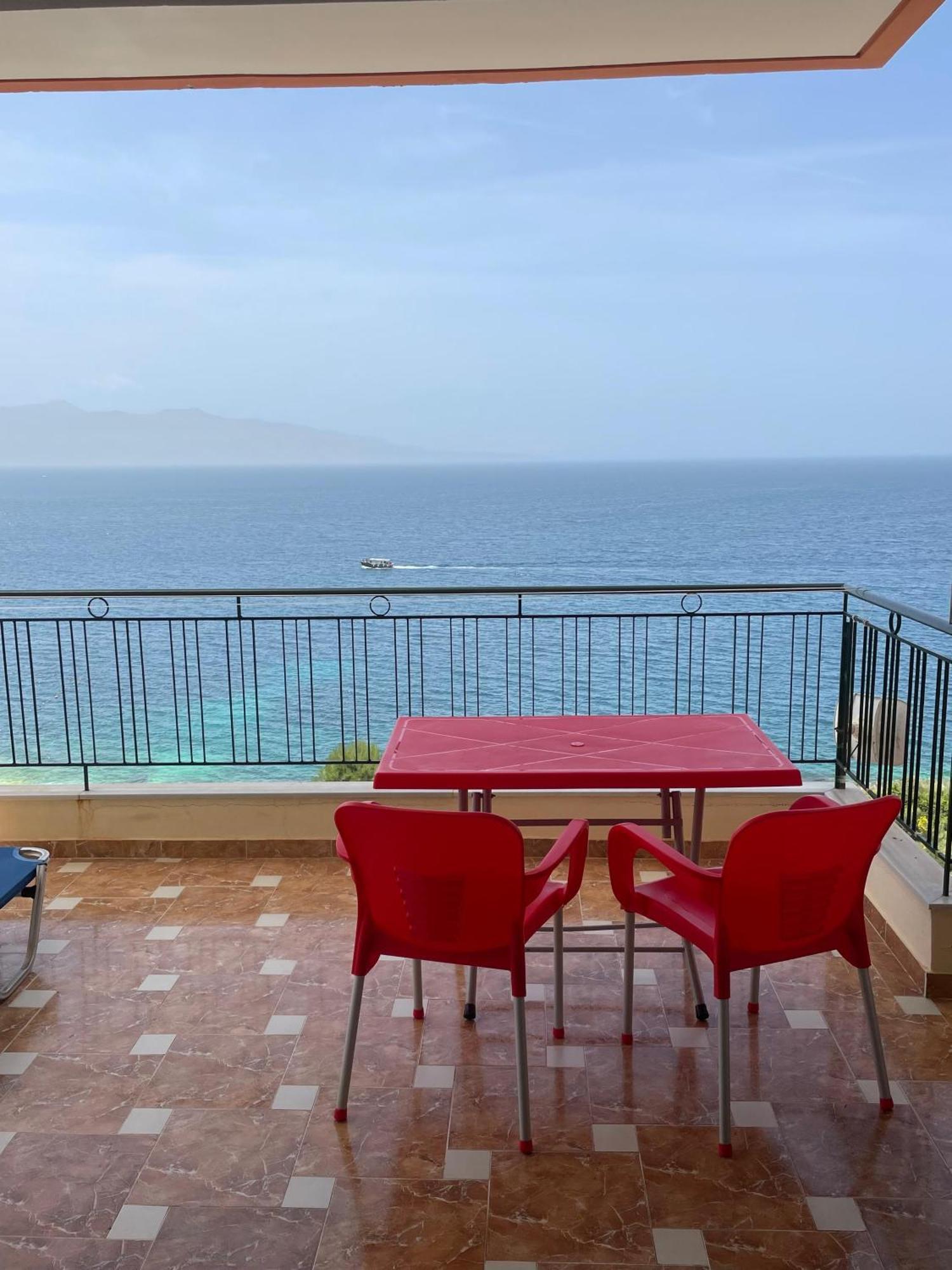 Lovely 3-Bedroom Apartment Rei Saranda Zewnętrze zdjęcie