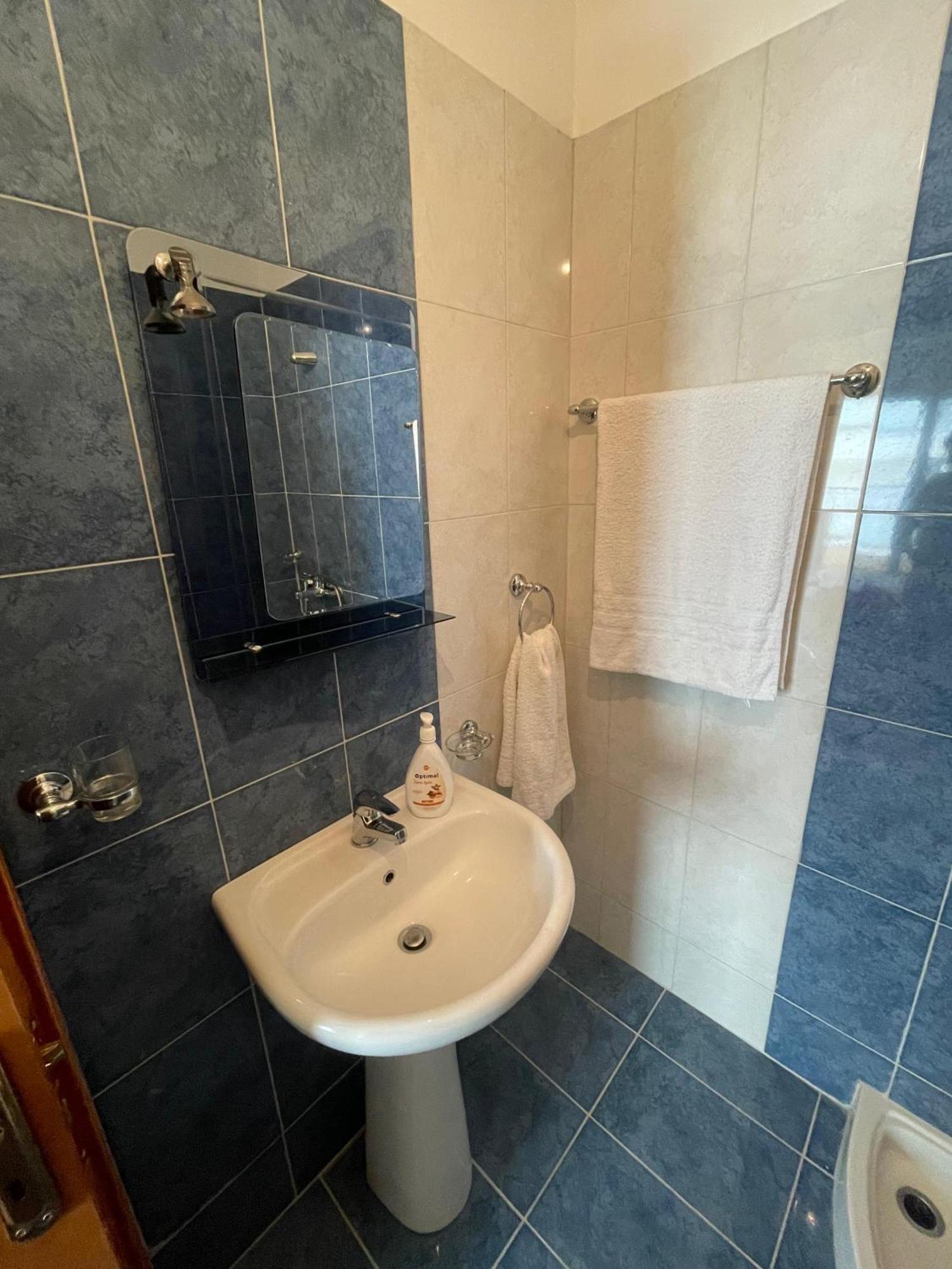 Lovely 3-Bedroom Apartment Rei Saranda Zewnętrze zdjęcie